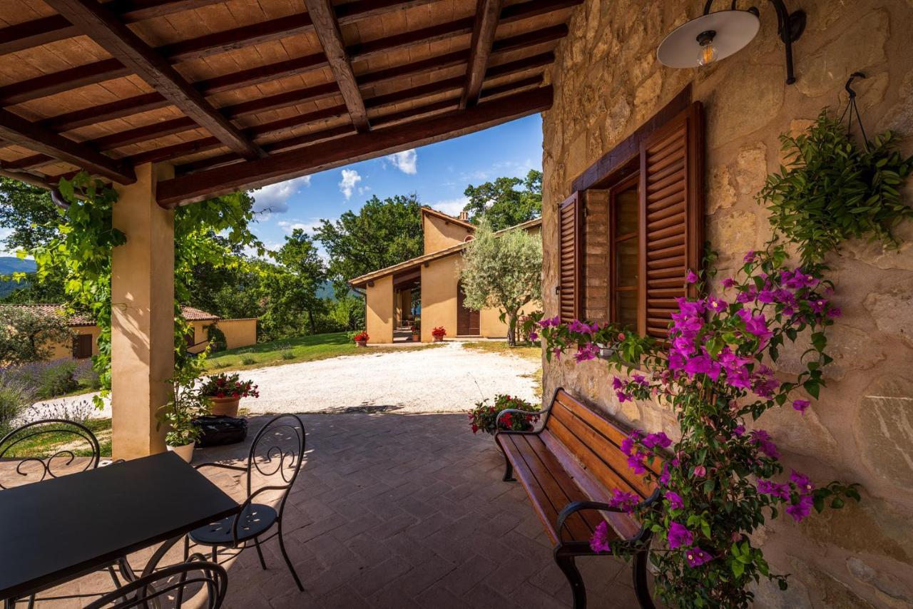 Agriturismo Le Vigne Foligno Exterior foto