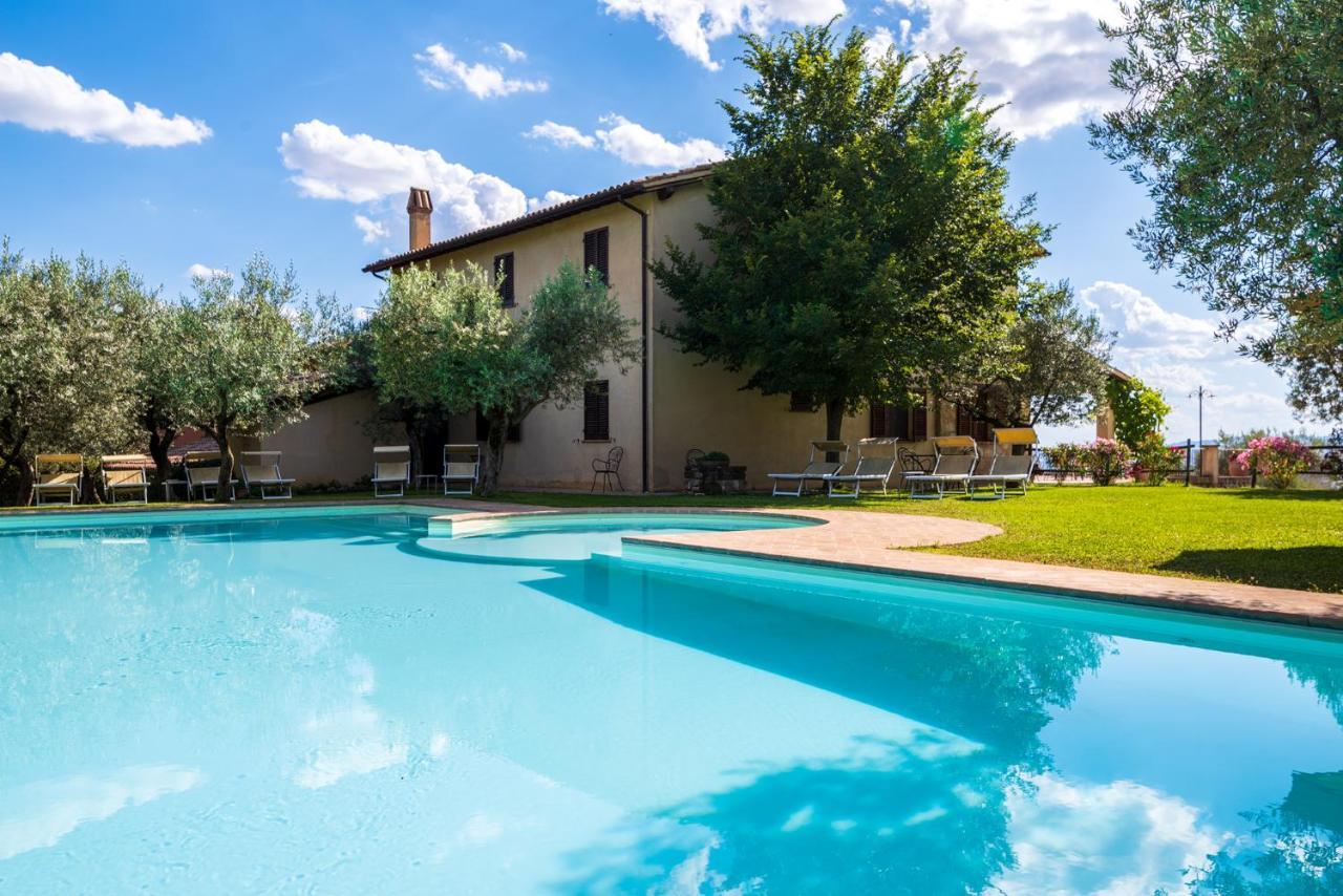 Agriturismo Le Vigne Foligno Exterior foto